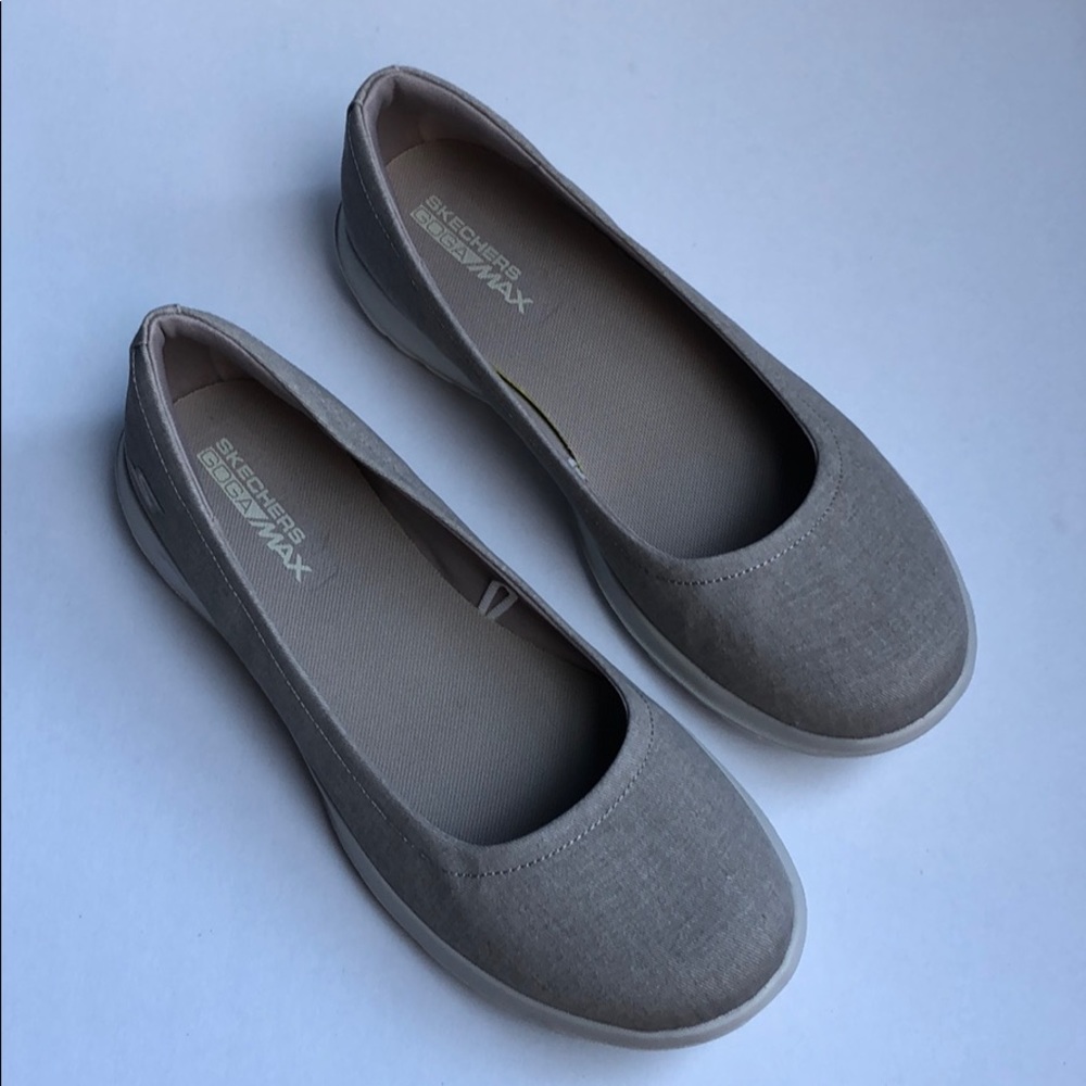 Women Skecher ballet flat Brand New